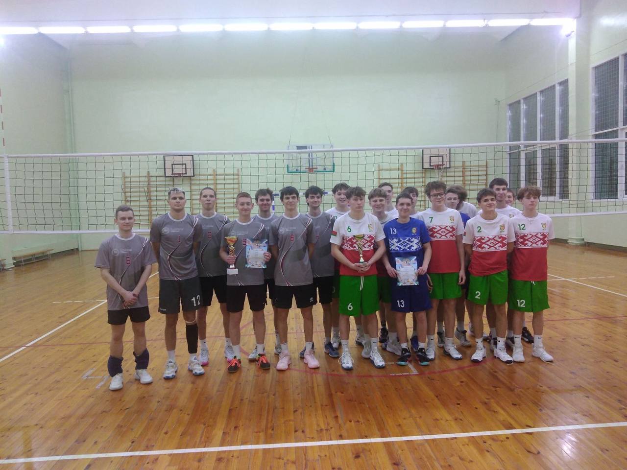 photo_5246755778947911625_y