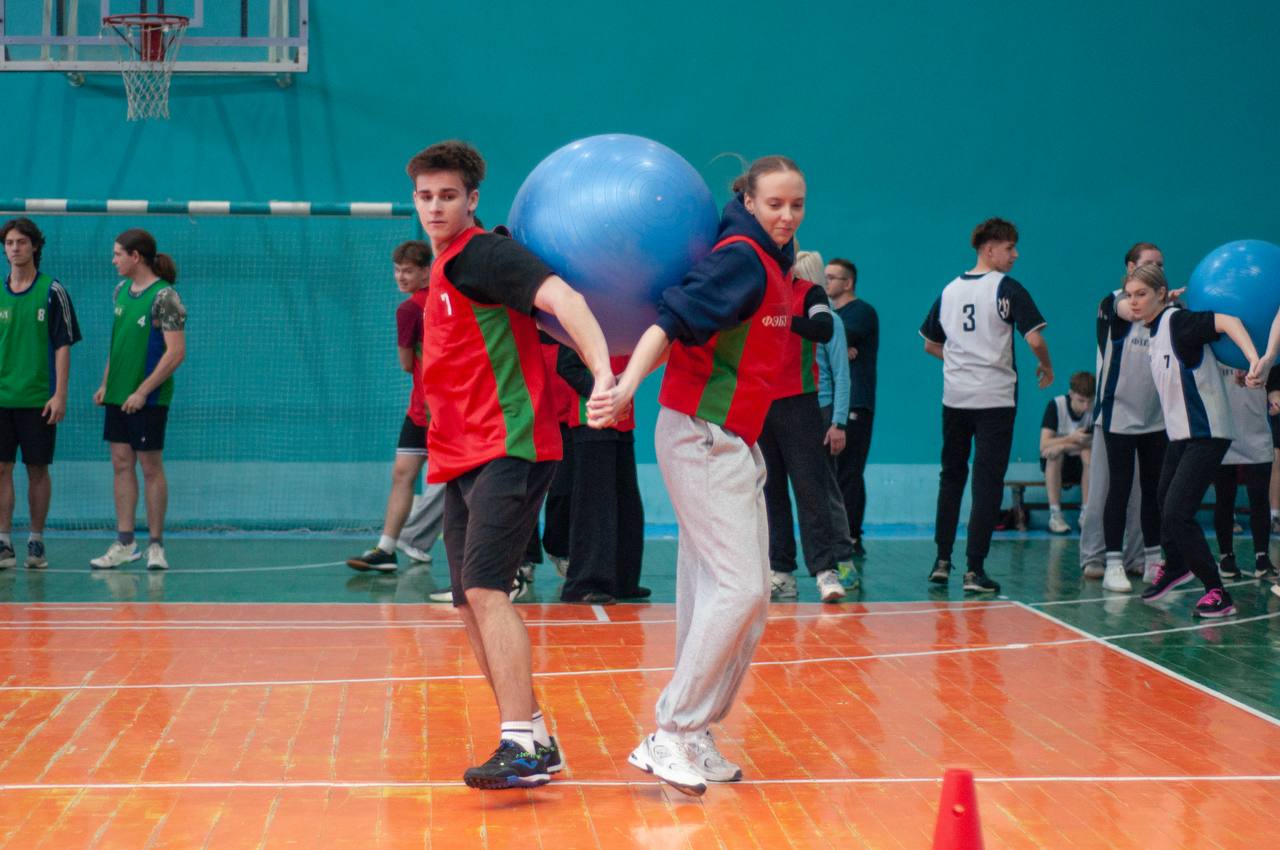 photo_5262836334072630567_y